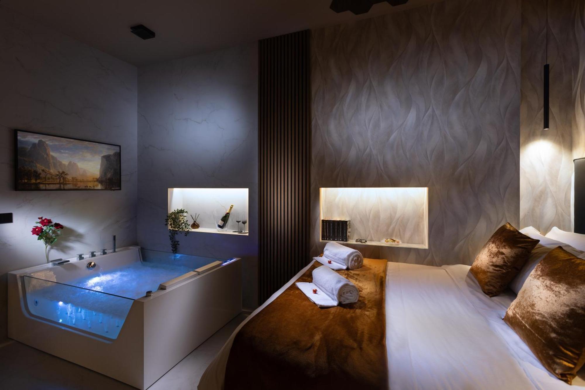 Cm Luxury Apartment *